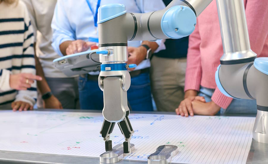 högskolekurser och program inom robotik har blivit alltmer vanliga på senare år det gäller att ligga i framkant vad gäller tekniken och inte släpa efter helt enkelt